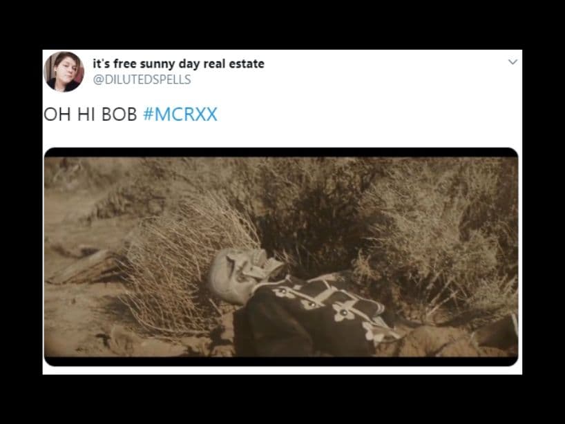 La chamarra es la misma del video musical de "Welcome To The Black Parade".