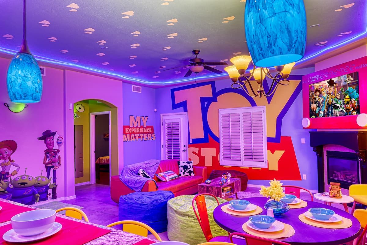 Casa de Toy Story para rentar en Airbnb.