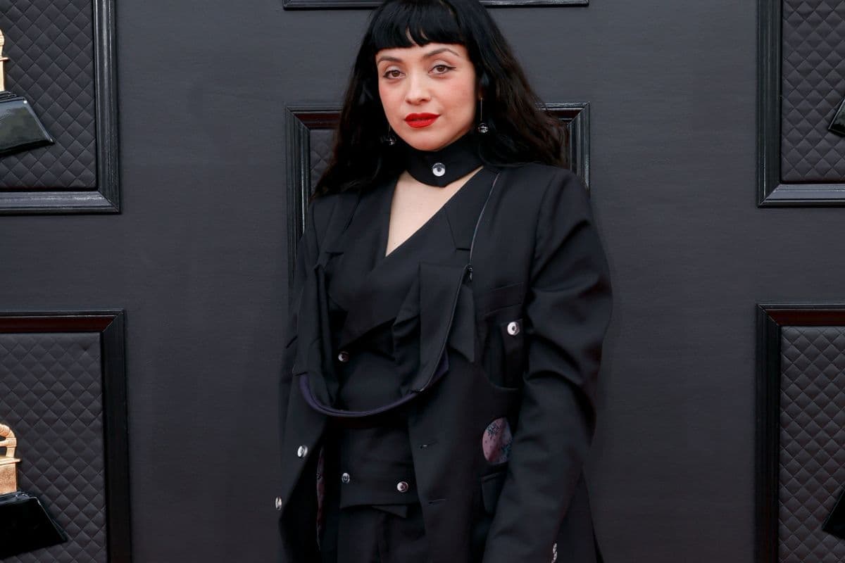 Mon Laferte en los los Grammy 2022 en Las Vegas