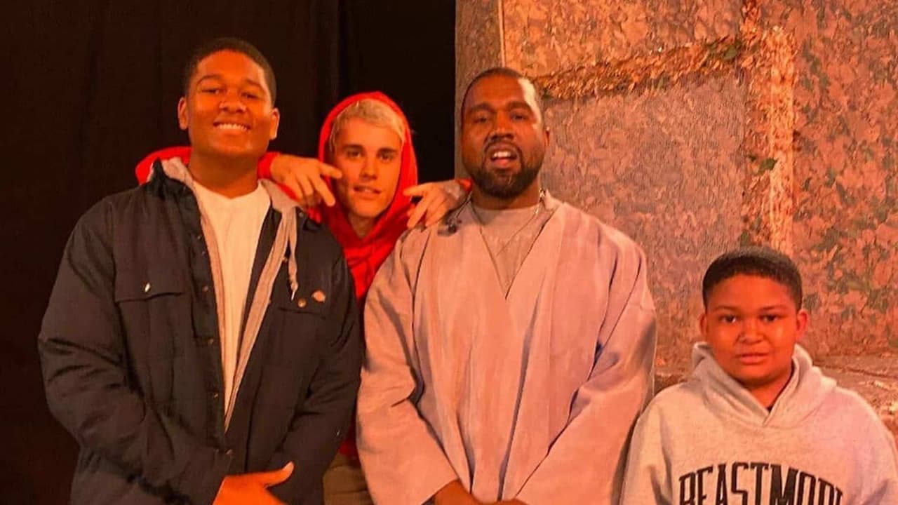 Así cantó Justin Bieber en la iglesia de Kanye West