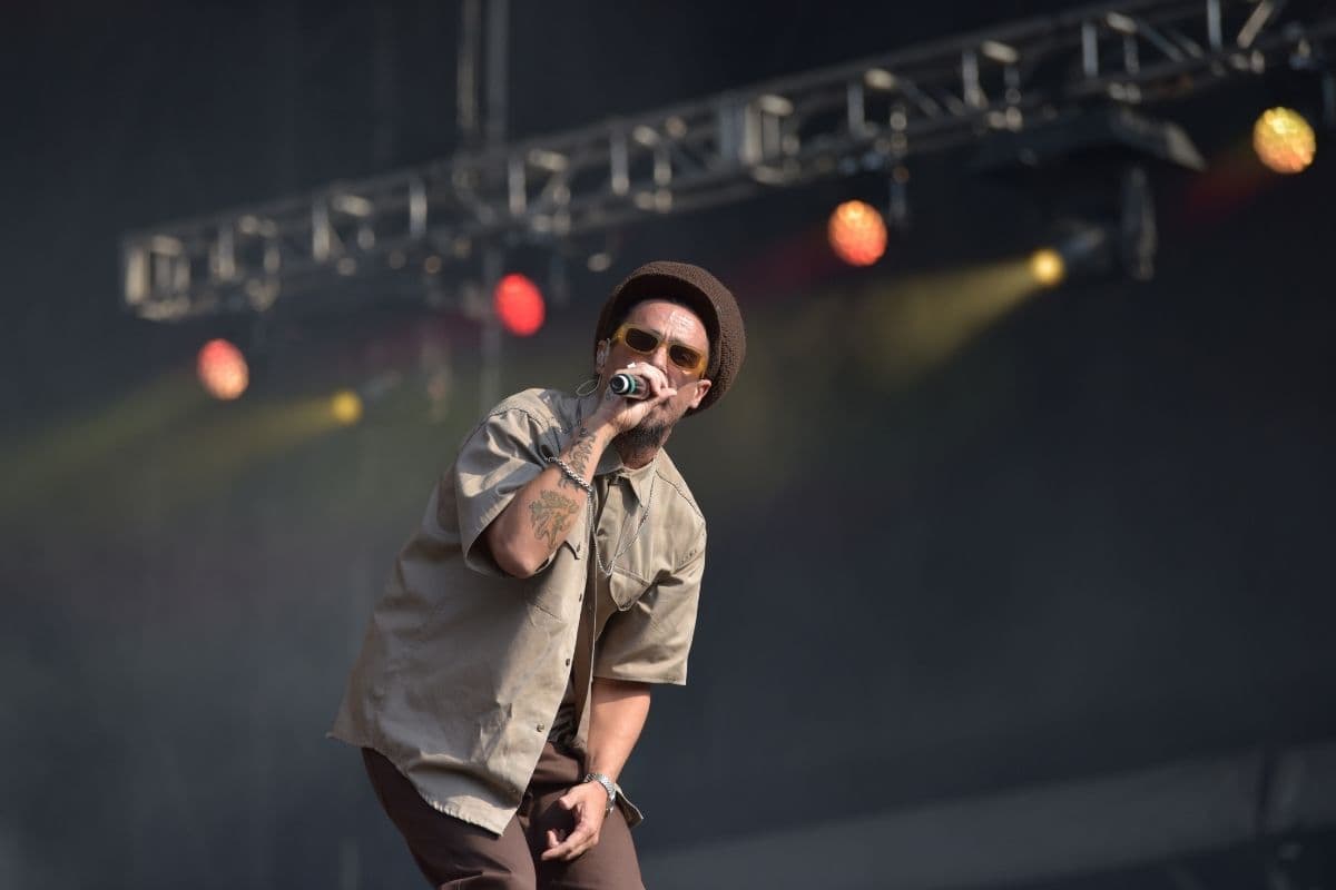 Dread Mar I inició su show a las 4:20 pm, justo a tiempo para los buenos humos