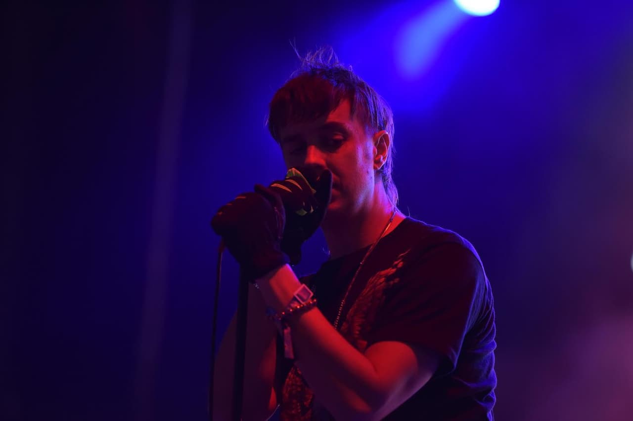 Julián Casablancas regresó el domingo, esta vez con The Voidz... y con una actitud más positiva.