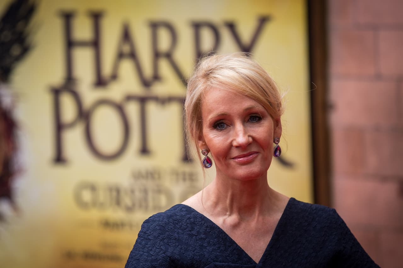 #RIPJKRowling: ¿Por qué se volvió tendencia en Twitter la autora de 'Harry Potter'?