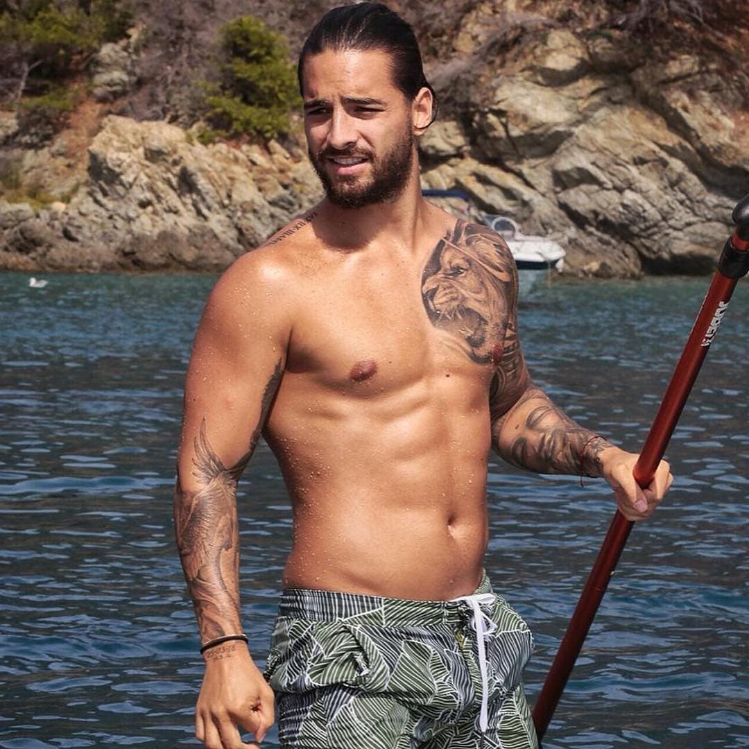 Maluma saltó a la fama en 2011 en su natal colombia con sencillos como Farandulera" y "Obsesión