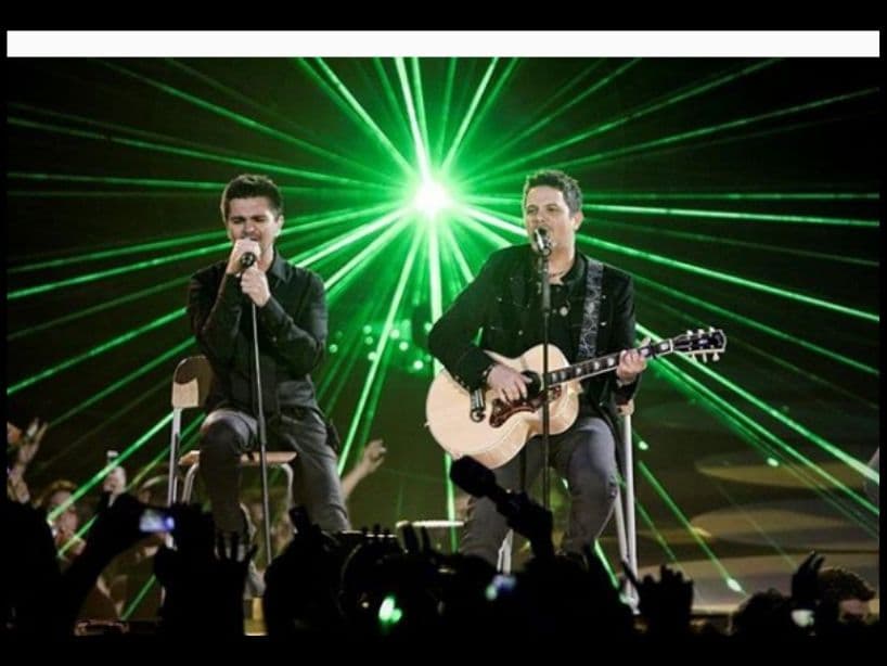 Juanes y Alejandro Sanz ofrecieron el show #LaGiraSeQuedaEnCasa para sus fans en todo el mundo.