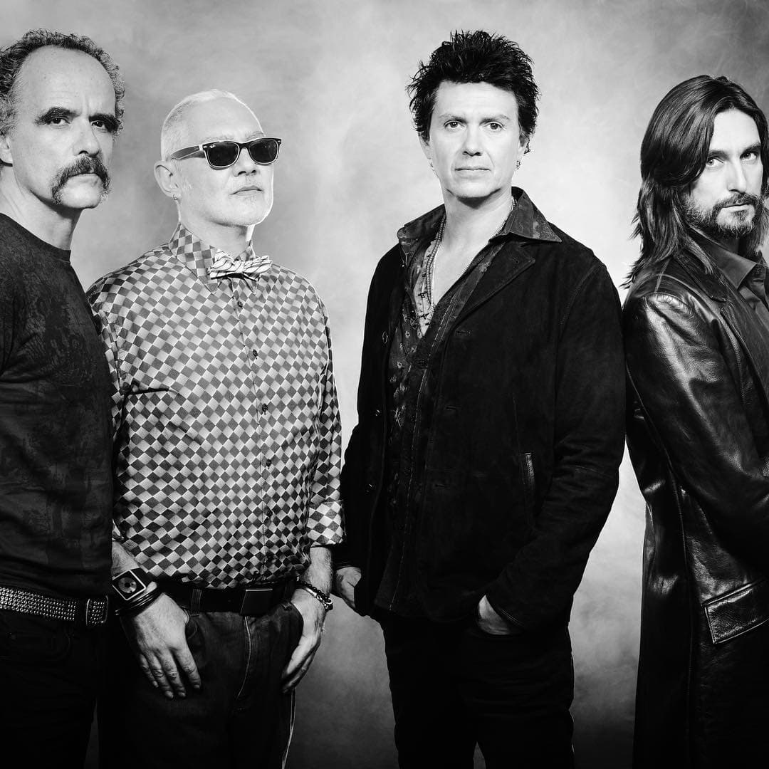 Una de las bandas más icónicas del rock mexicano volverá con nueva música al Vive Latino 2019.“Heridos” será el nuevo sencillo que nos presentará Caifanes en el escenario Indio el sábado 16 de marzo.