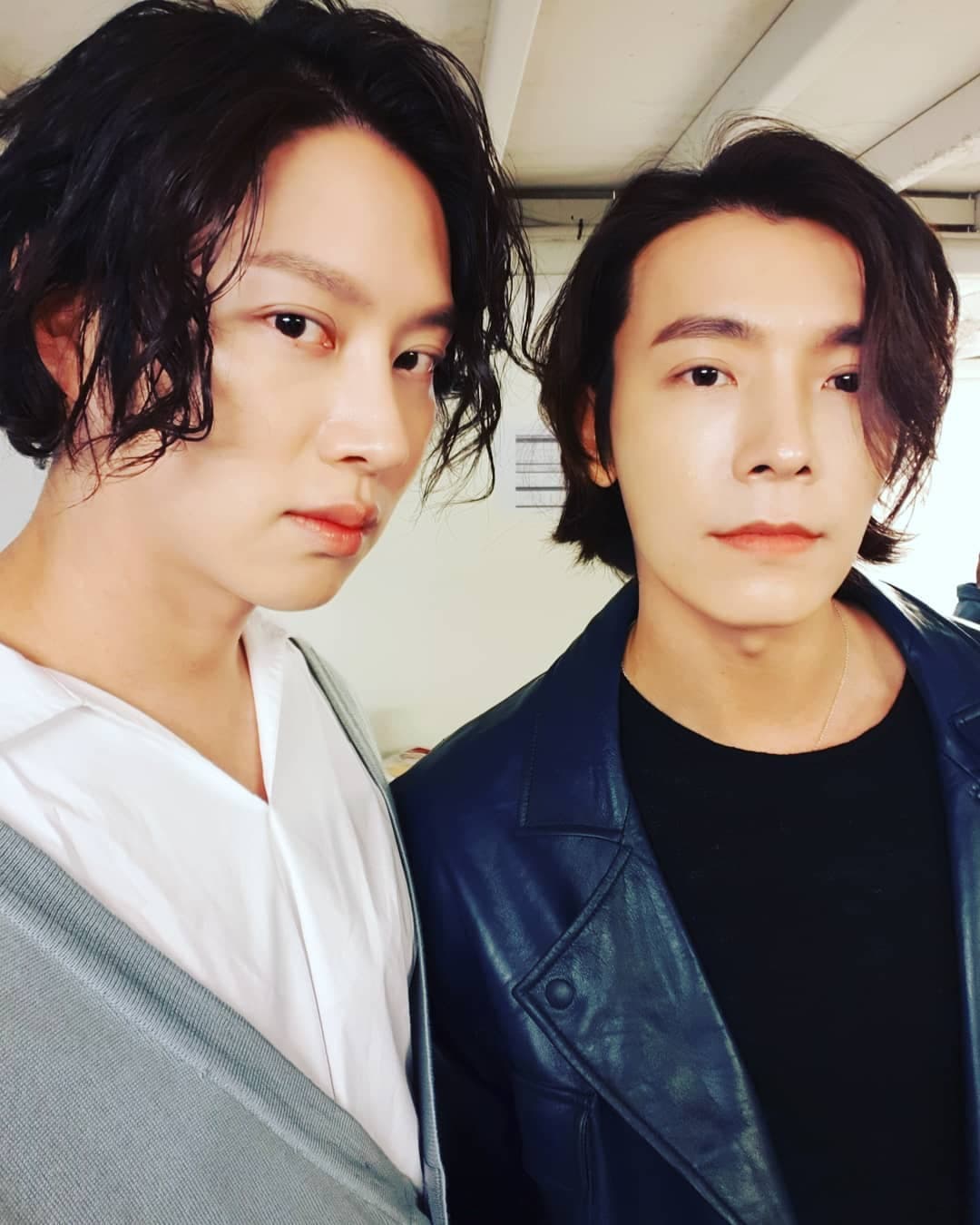 Kim Hee Chul estrenó "Old Movie", su primer sencillo como solista.