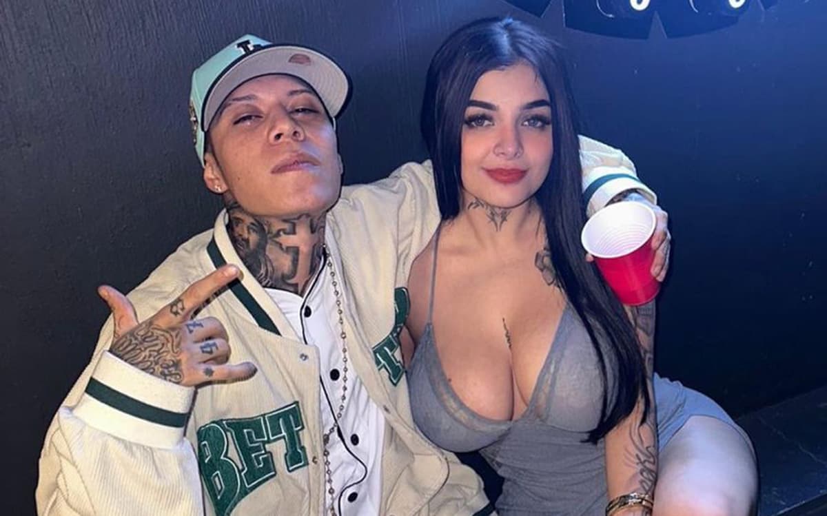 Santa Fe Klan explicó por qué besó a Karely Ruiz y si hay algo más entre ellos dos