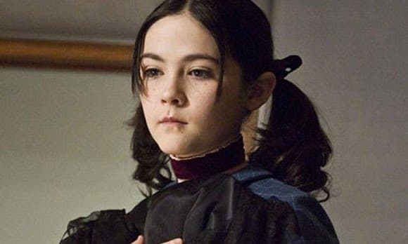Fue en el 2009 cuando Isabelle Fuhrman saltó a la fama por su personaje de Esther en la película de terror, 'La Huérfana'. En esta cinta, interpretó a la perturbada Leena Klammer, una mujer atrapada en el cuerpo de una niña adoptada por la familia Coleman.