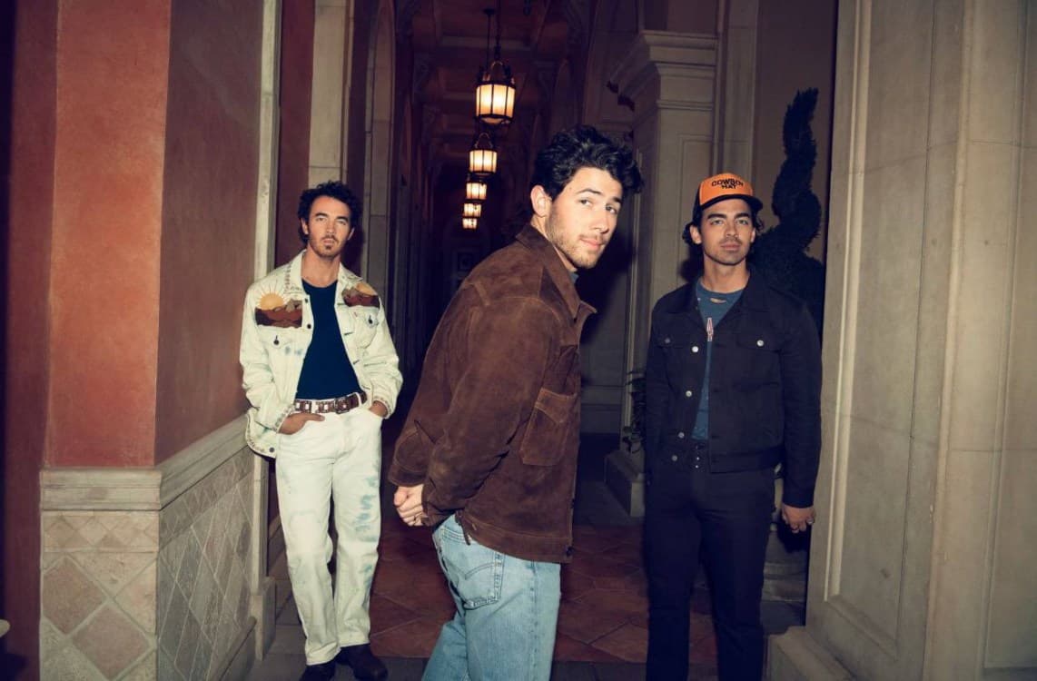 Nick Jonas confirma que se viene un nuevo disco de los Jonas Brothers