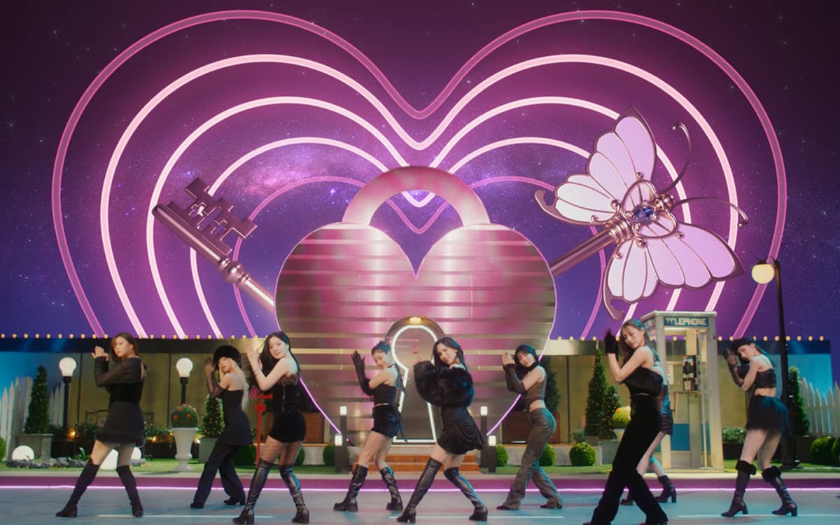 Con "MOONLIGHT SUNRISE" continúa la entrada de TWICE al mercado estadounidense
