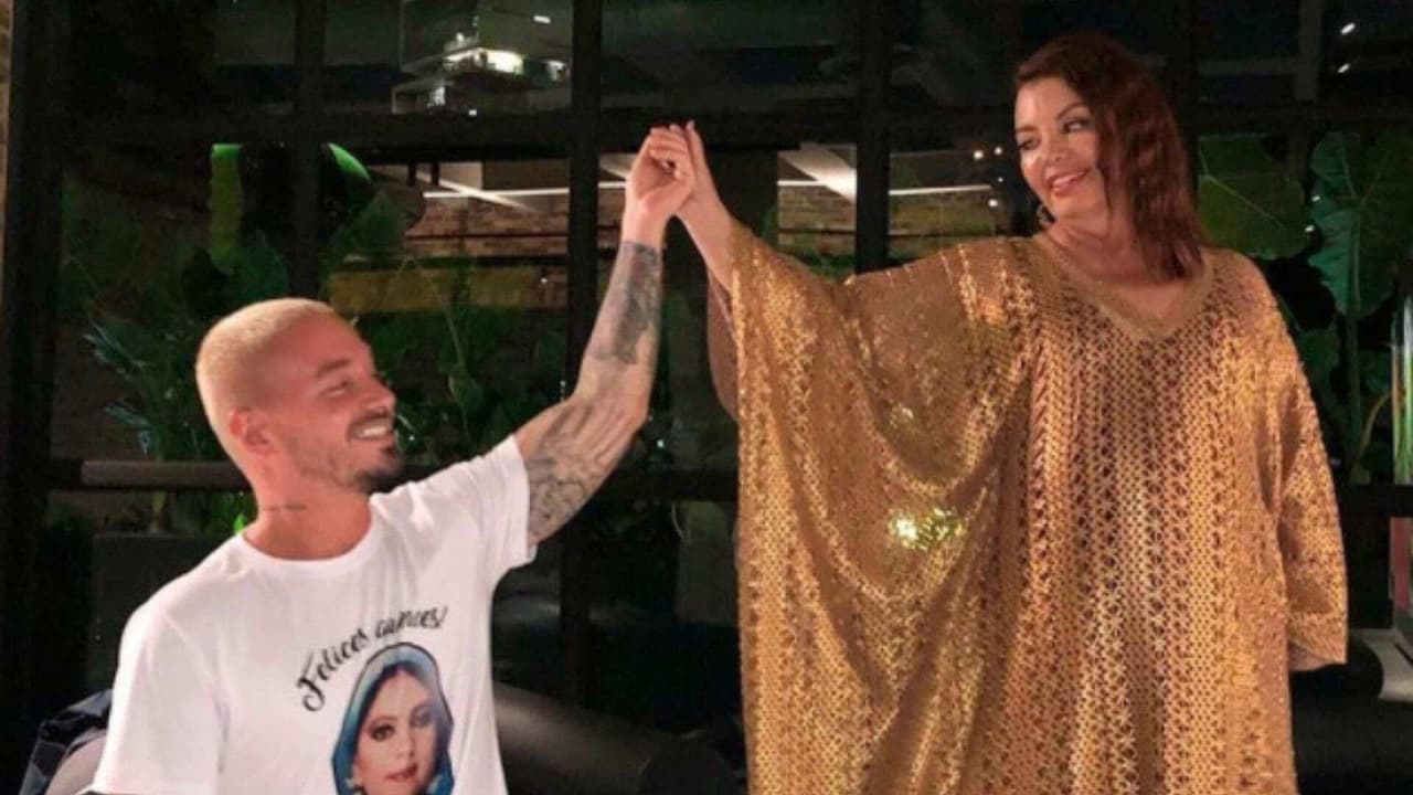 A J Balvin le importa más su familia: su mamá ya salió del hospital
