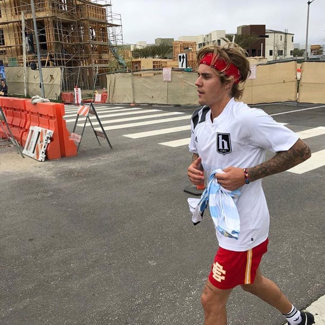 Justin Bieber suele dejarse ver con el cabello largo