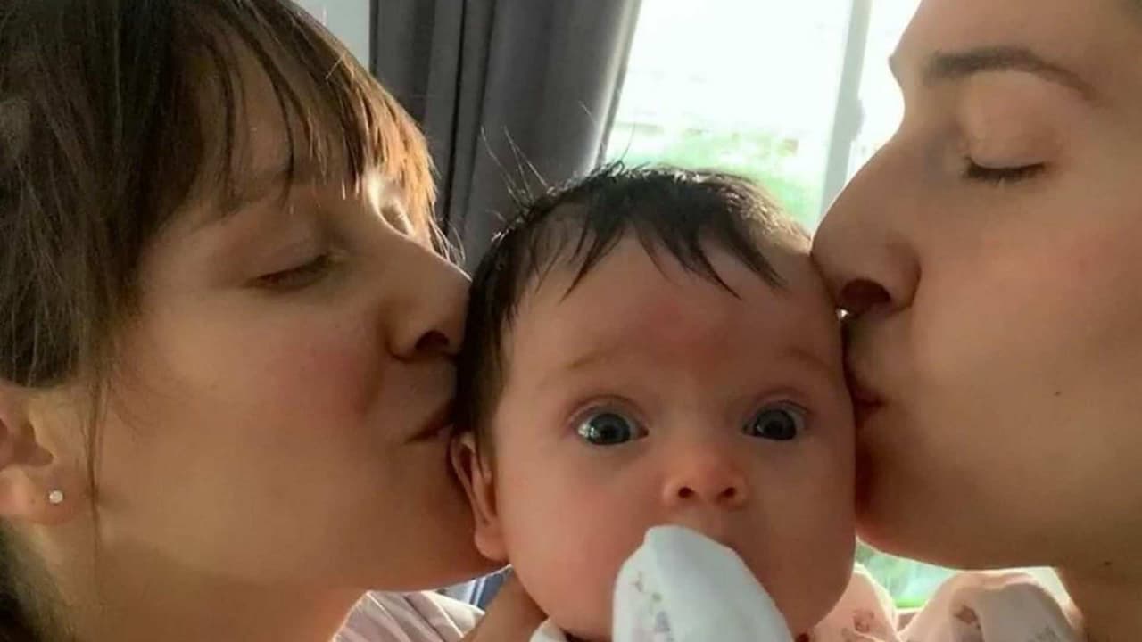 Ashley, de Ha*Ash, le enseña a su sobrina a sacar la lengua y ahora lo hace todo el tiempo