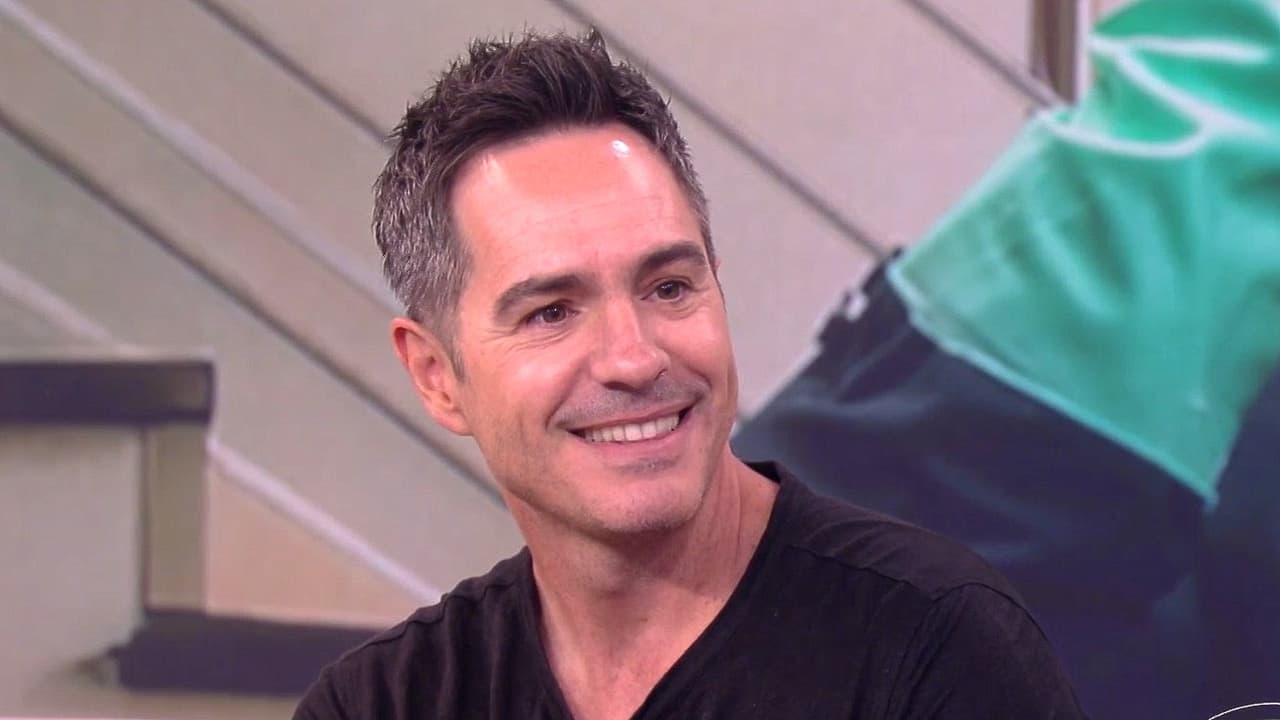 Mauricio Ochmann habla de ser 'Papá Soltero', sus hijas y la relación con su ex