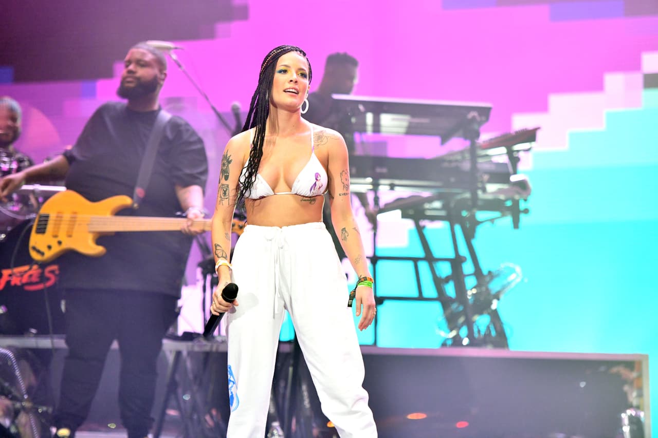 INDIO, CALIFORNIA - APRIL 14: Singer Halsey performs onstage as a special guest of Khalid during Weekend 1, Day 3 of the Coachella Valley Music and Arts Festival on April 14, 2019 in Indio, California. (Photo by Scott Dudelson/Getty Images for Coachella)
