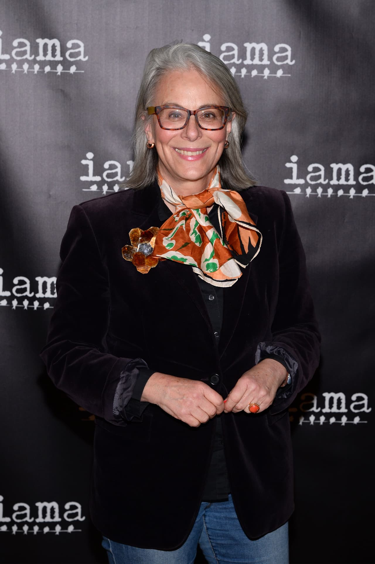 Actualmente, Jane Kaczmarek tiene 65 años y lleva el cabello canoso, anteojos y un look más sofisticado; aunque no suele hacer tantas apariciones públicas, ocasionalmente se deja ver en alfombras rojas.