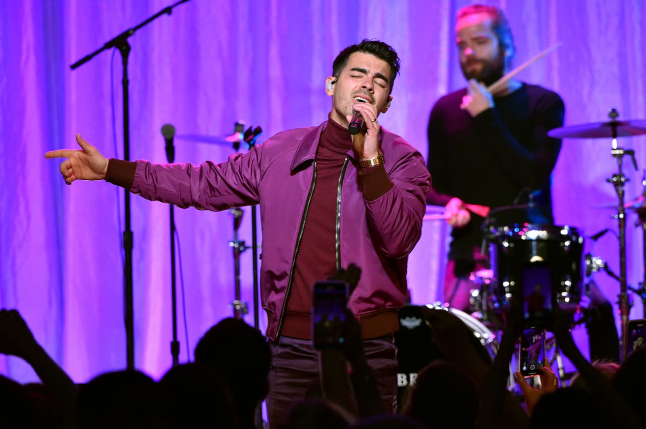 BEVERLY HILLS, CALIFORNIA - FEBRUARY 27: Joe Jonas of The Jonas Brothers performs onstage during WCRF's "An Unforgettable Evening" at Beverly Wilshire, A Four Seasons Hotel on February 27, 2020 in Beverly Hills, California. (Photo by Gregg DeGuire/Getty Images for WCRF)