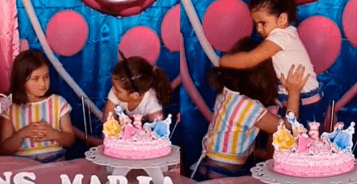 Estas dos niñas tuvieron la pelea del año cuando una de ellas se adelantó a soplarle a la velita del pastel y ocasionó una tremenda deschongada.
