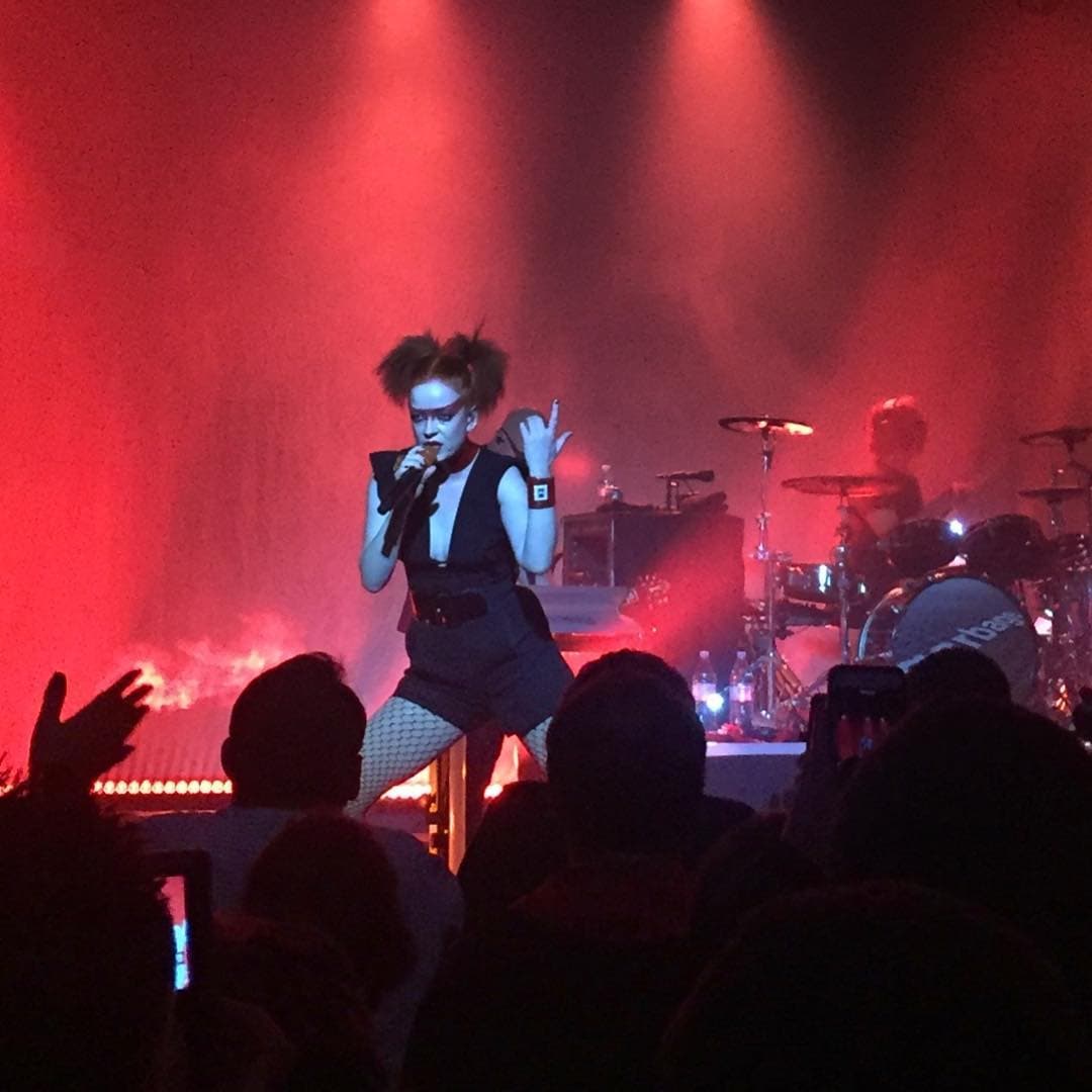 Shirley Manson lleva 28 años siendo la cantante principal de "Garbage". La compositora, músico, actriz y cantante es la principal responsable del éxito alcanzado por parte de la banda de Rock, sobre todo en los años 90.