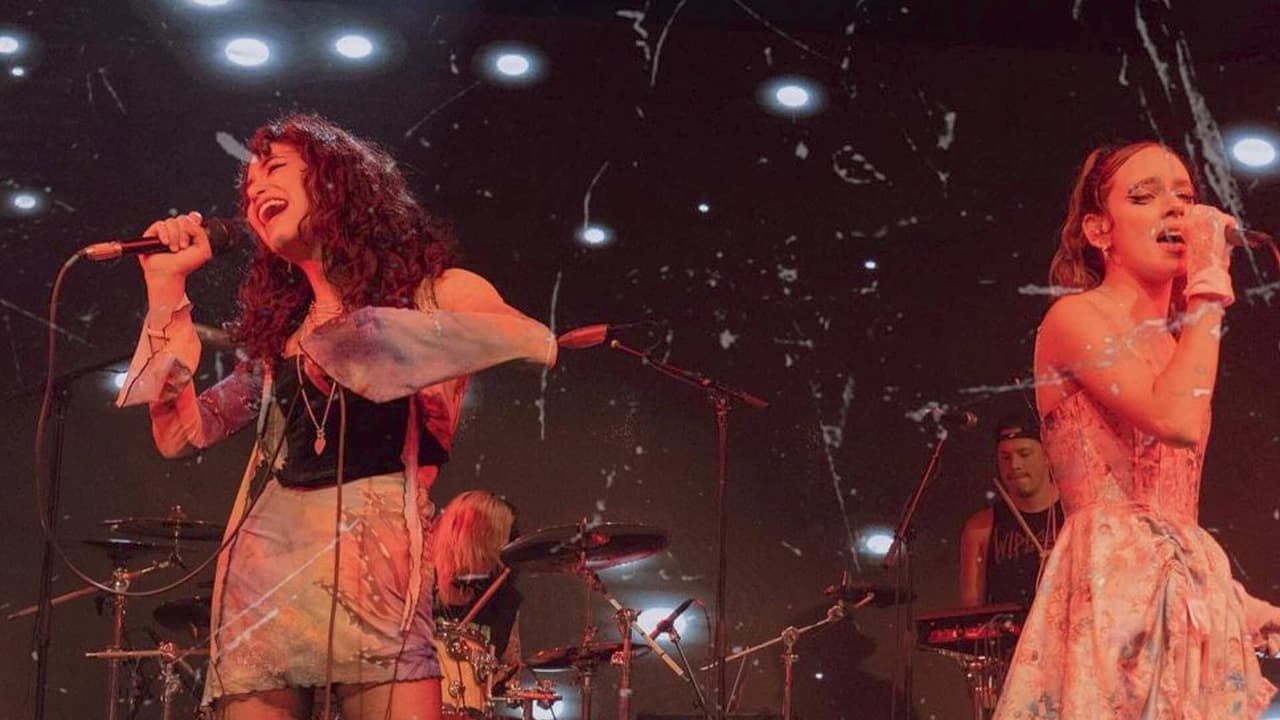 Azul Guaita y Andrea Chaparro cantaron juntas un tema de Bad Bunny