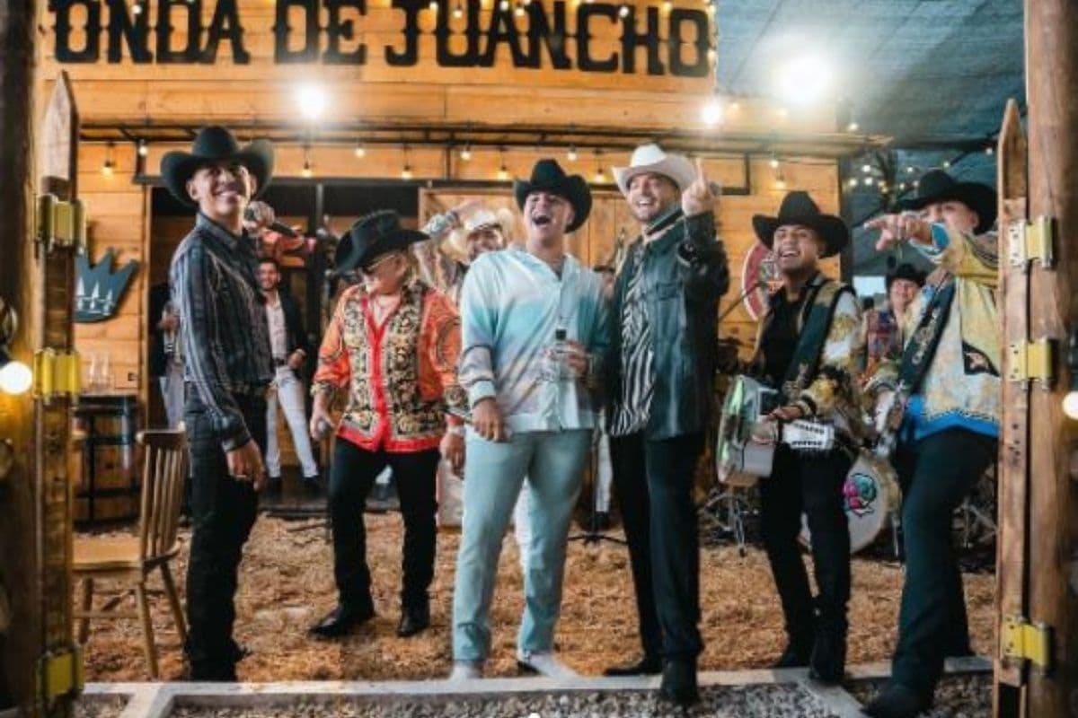 Maluma y Grupo Firme, 2021
