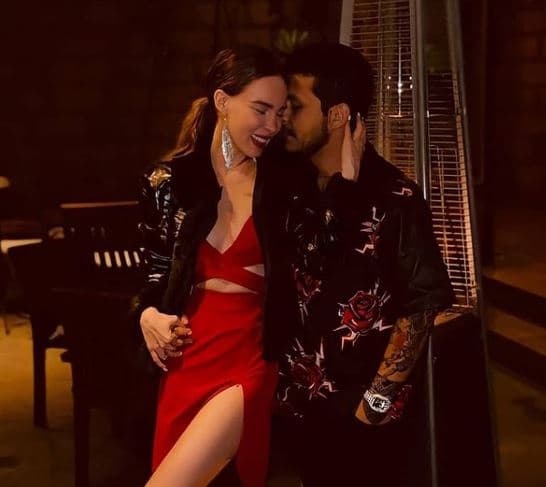 Belinda y Christian Nodal presumen su amor