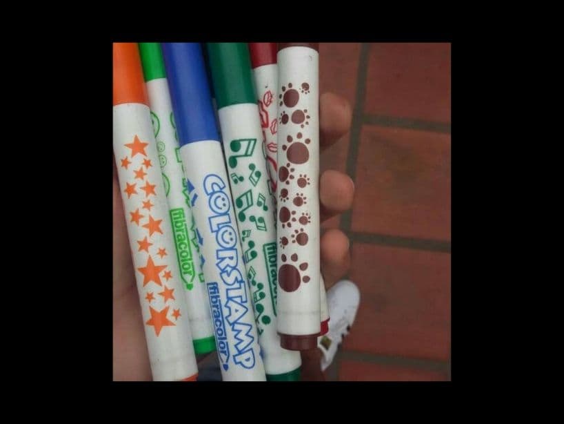 Y cómo olvidar aquellos plumones que usabas para dibujar, si dejaban de pintar siempre podías ponerle babita en la punta.