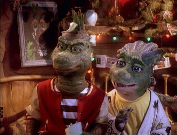 <b>10. 'Dinosaurios' tiene un Emmy en su lista de premios:</b>
<br>
<br>En 1991 ganaron el premio en la categoría "Mejor dirección de Arte". También tienen un Kids' Choice Award que ganaron en 1992, como el Show de Televisión Favorito.