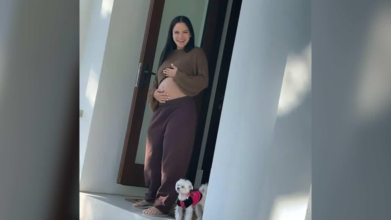 Natti Natasha celebra que está a semanas de dar a luz y lo hace mostrando su pancita
