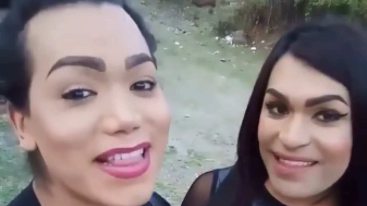 Una de ‘Las Perdidas’ presume sus nuevos dientes y bromea sobre cómo lloraría en un velorio para lucirlos