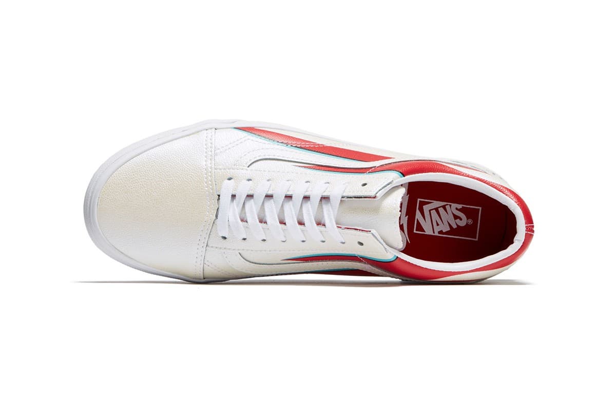 Al igual que el modelo Sk8-Hi, el zapato Old Skool está inspirado en su famoso alter ego Ziggy Stardust para su diseño, mostrando un bordado del icónico relámpago pintado en el rostro de Bowie para la portada de "Aladdin Sane".