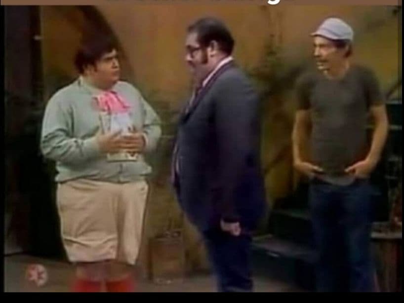Otra situación muy extraña es que el “Señor Barriga” y su hijo “Ñoño”, son el mismo personaje.