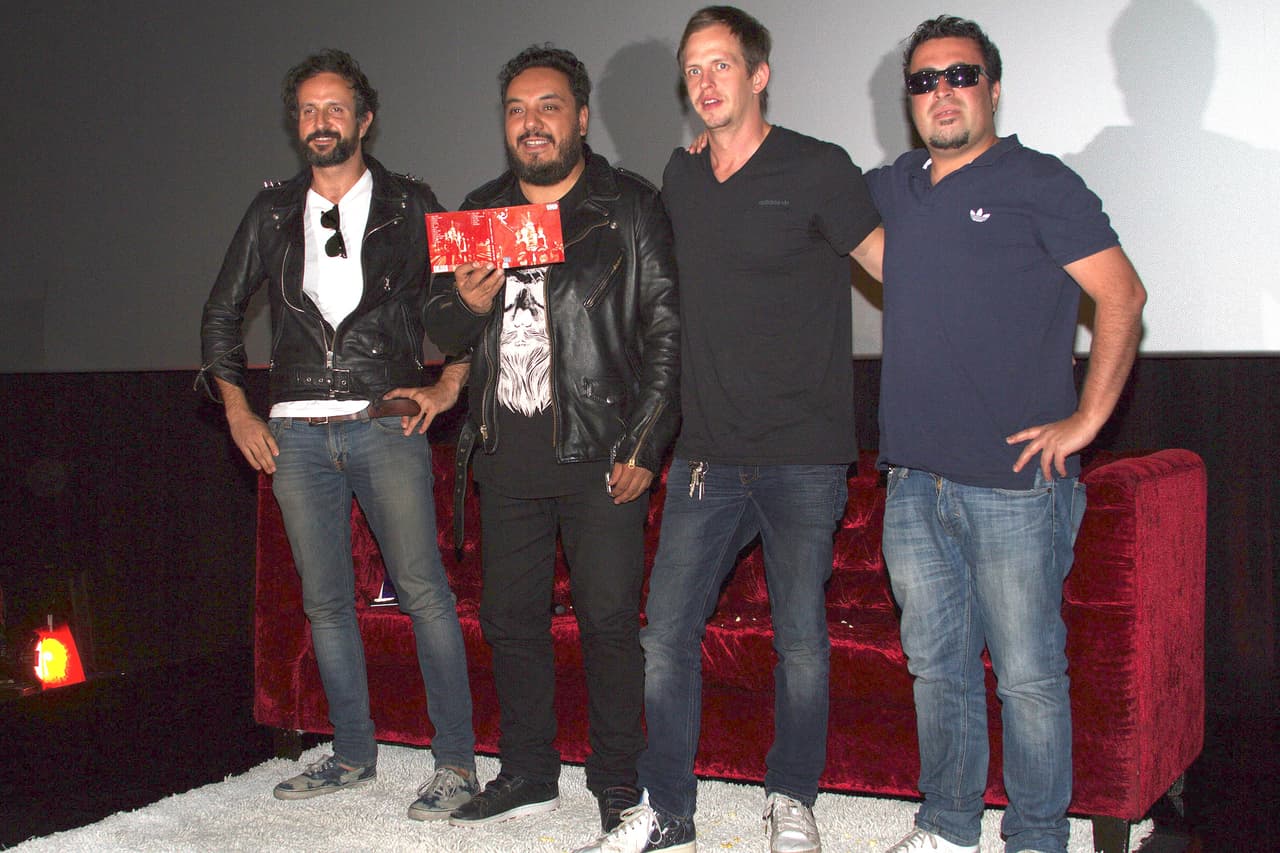 El impacto de Molotov llegó hasta el otro lado del mundo gracias al rock que estaban creando. “Desde Rusia con Amor” se grabó en aquel país en 2012 y salió como su primer disco en vivo.