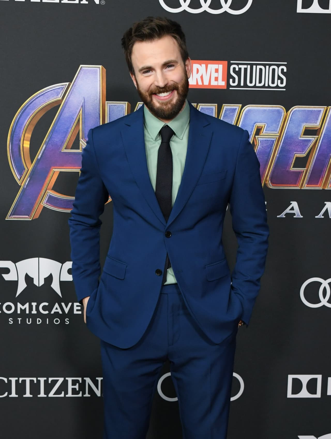Chris Evans reaparece con un mensaje de humor y responsabilidad tras publicar su foto privada