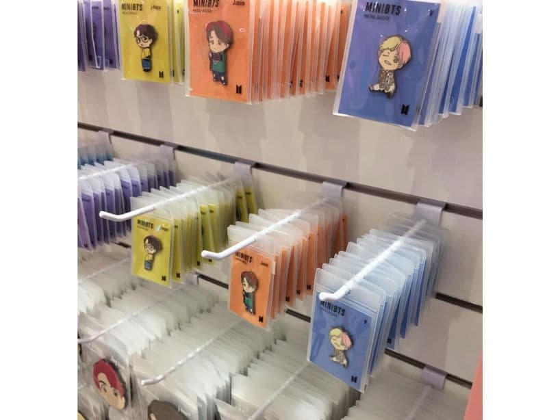 Pequeños llaveros para que lleves a los cantantes a donde sea que vayas.