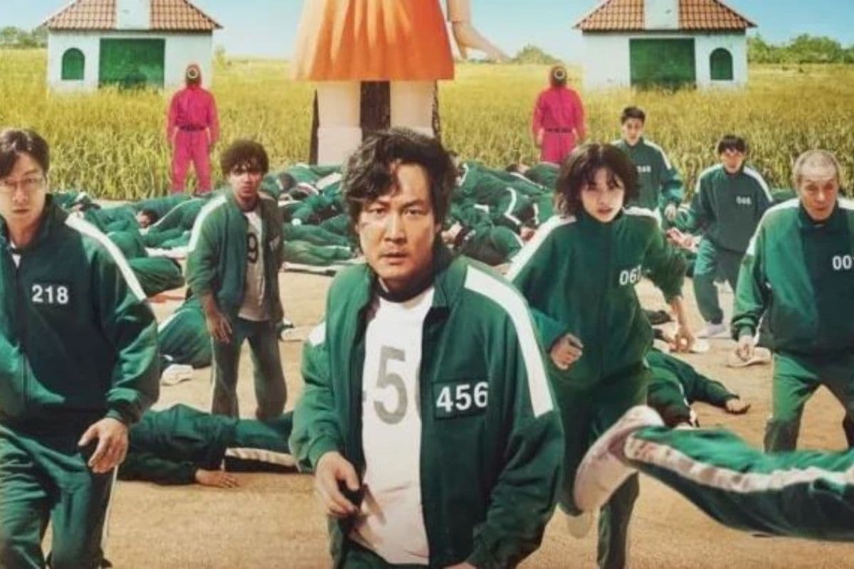 El Juego del Calamar cuenta con actuaciones de como Park Hae-soo, Wi Ha-joon, HoYeon Jung, Lee Jung-jae, Lee Ji-ha y más.