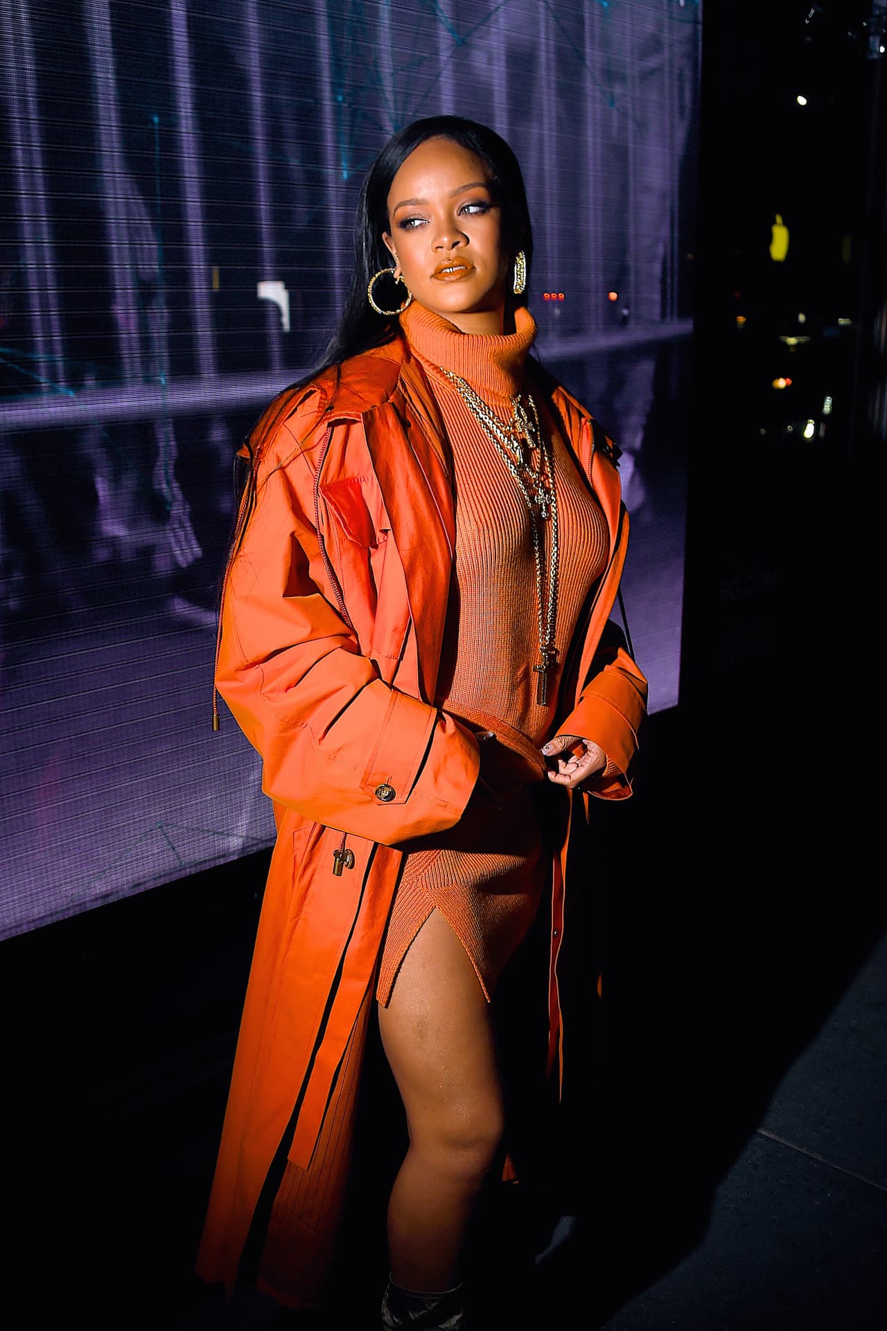 NEW YORK, NY - FEBRUARY 07: Rihanna seen out working in Manhattan on February 7, 2020 in New York City. (Photo by Robert Kamau/GC Images)