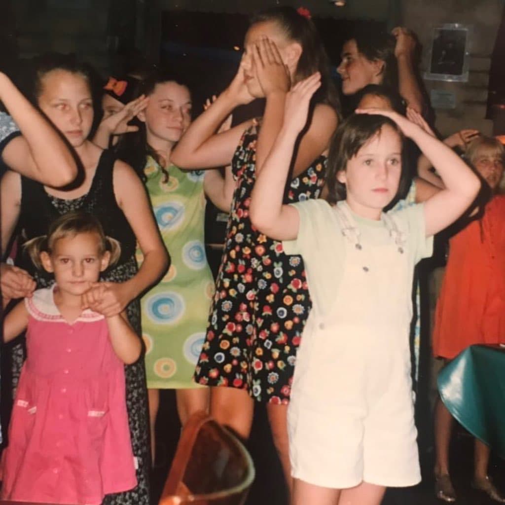 Su infancia fue marcada por la muerte de su madre, quien falleció de cáncer en 1996, cuando Mara estaba grabando 'Matilda'. De hecho, la película está dedicada a la memoria de su mamá, Suzie. La actriz fue muy profesional y decidió continuar con la grabación a pesar del duro momento por el que atravesaba.