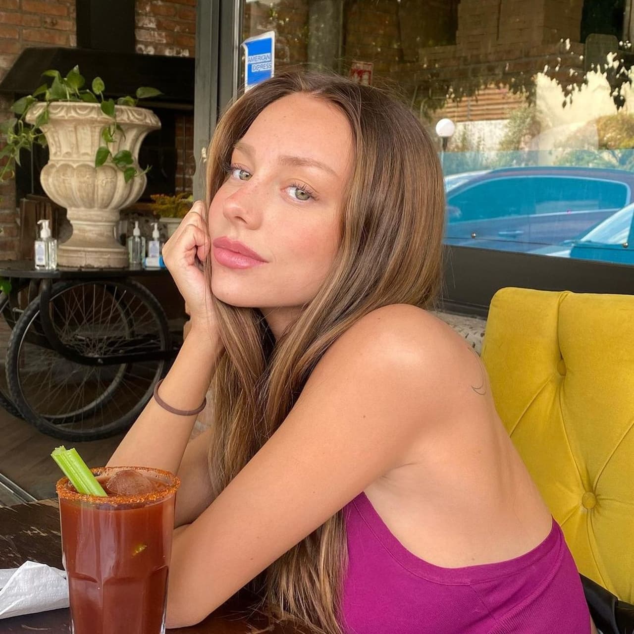 Ester Expósito sufrió una accidente durante sus grabaciones en México.