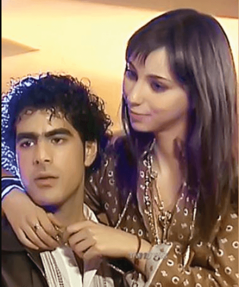Apareció en Rebelde como “Karen”, papel en el que interpretaba a la novia de “Nico” (Rodrigo Vázquez Nehme), el mejor amigo de “Miguel Arango” (Alfonso Herrera).