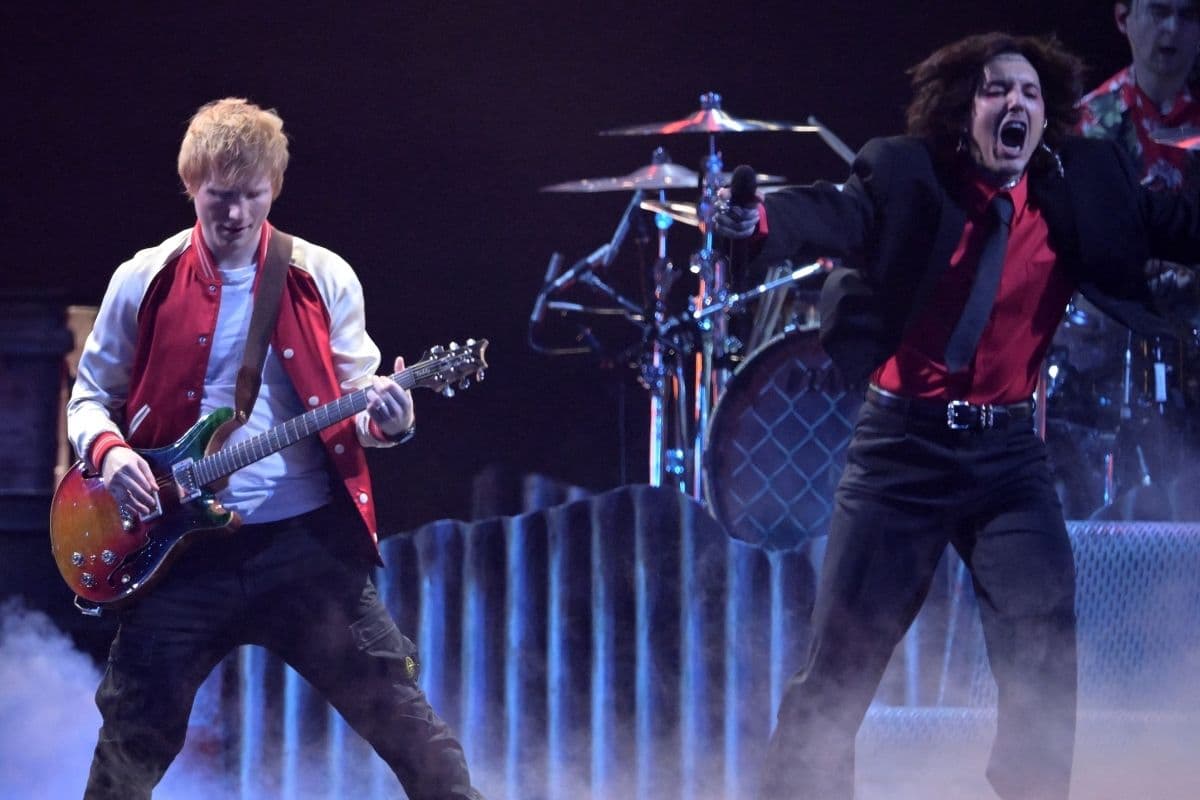 Ed Sheeran y Bring Me The Horizon en los Brit Awards 2022
