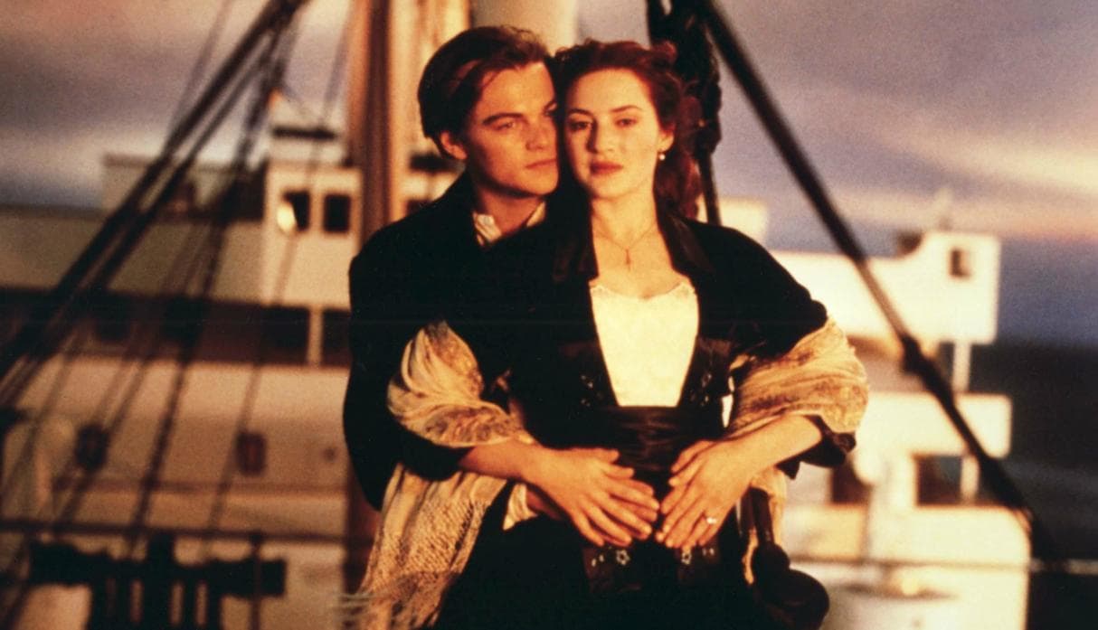 Un grupo de músicos comenzó a tocar la canción de ‘Titanic’ a media inundación