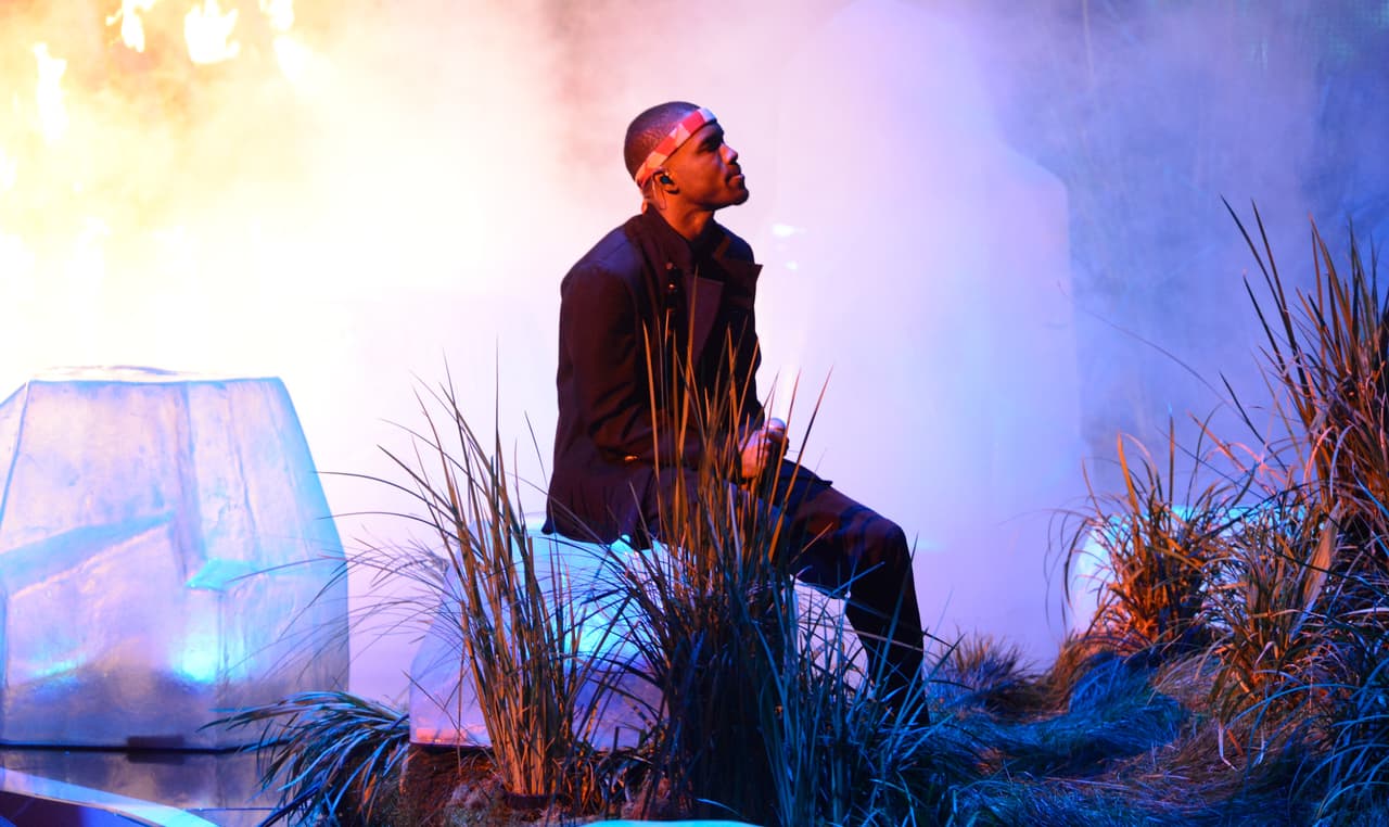 LOS ANGELES, CA - SEPTEMBER 06: Frank Ocean performs onstage during the 2012 MTV Video Music Awards at Staples Center on September 6, 2012 in Los Angeles, California. (Photo by Kevin Mazur/WireImage)