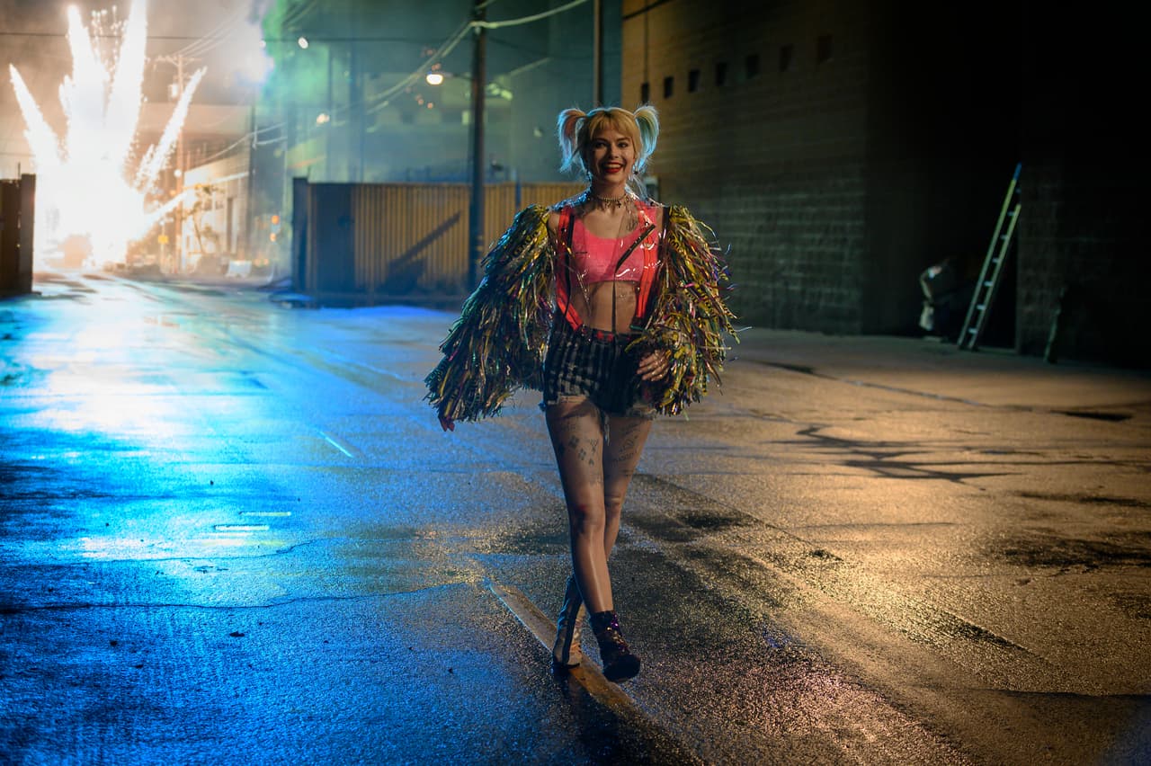 Harley Quinn lleva la diversióon (y el caos) a todos los lados por donde pasa y próximamente estremecerá la Ciudad de México en compañía de las antiheroínas favoritas de DC.