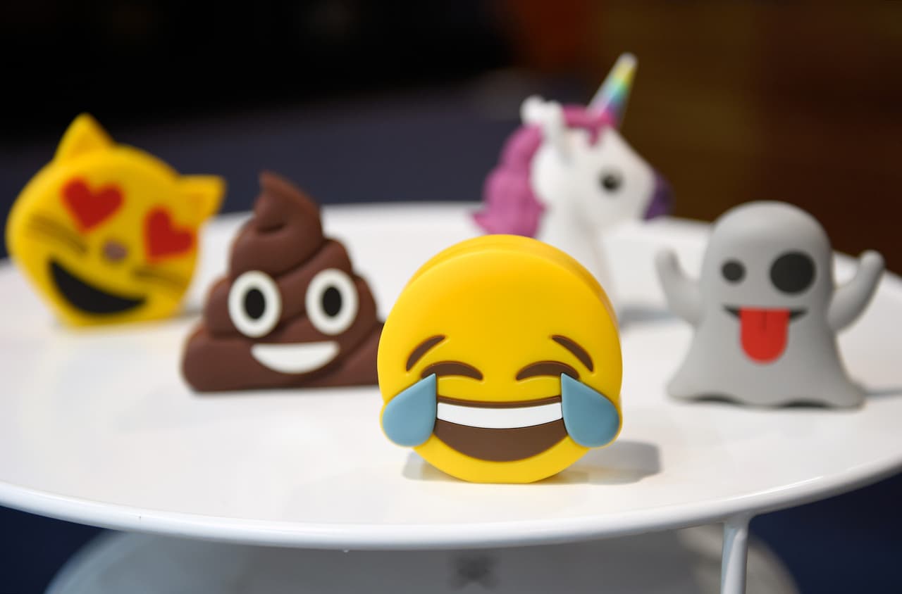 El emoji de risa pasa de moda y se une al debate de 'lo que ya no usan los Gen Z'
