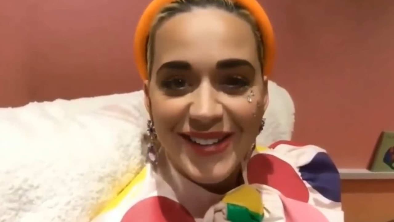 Este es el recorrido que Katy Perry dio por la habitación de su hija (VIDEO)