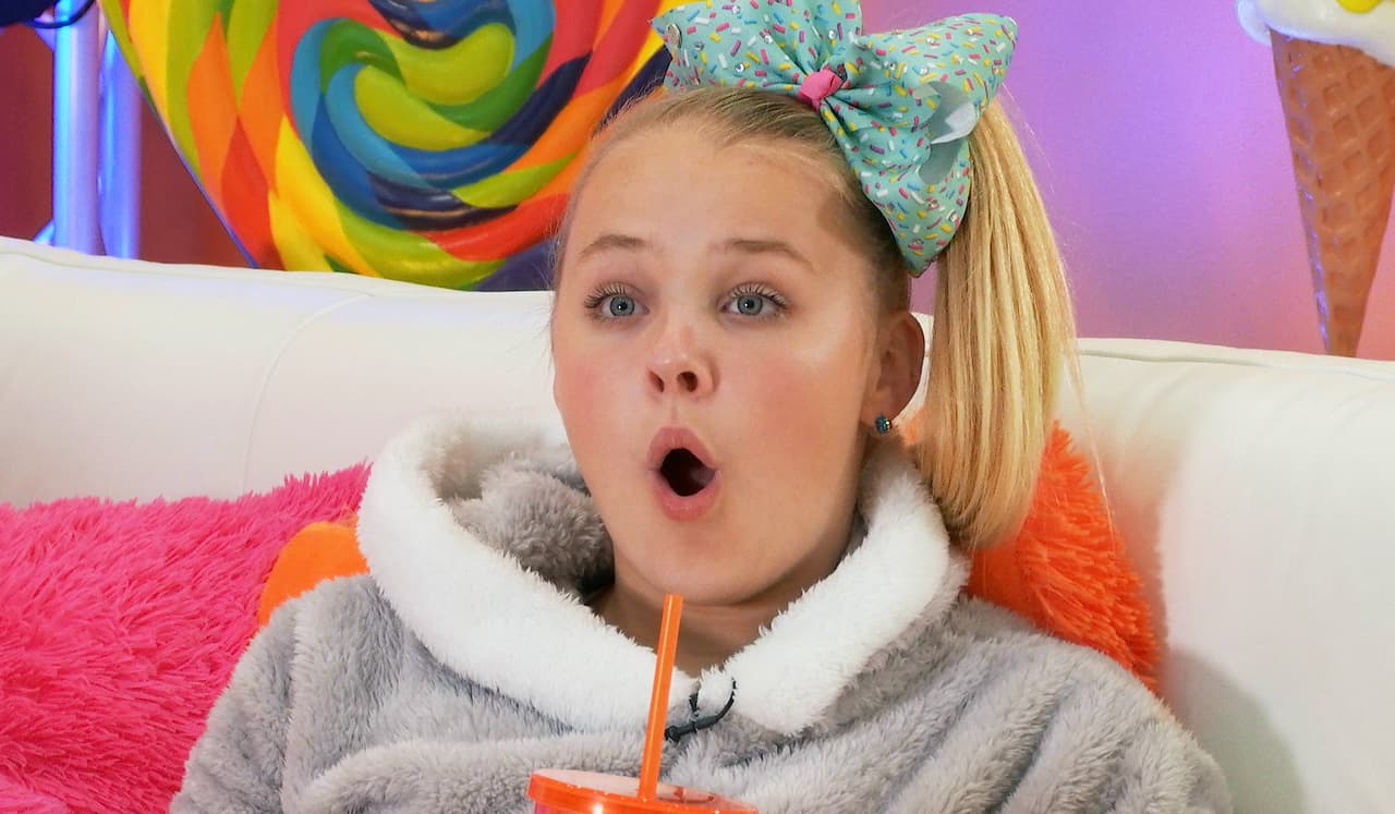 CELEBRITY WATCH PARTY: JoJo Siwa in the Nobody Puts Celebrity in the Corner" episode of CELEBRITY WATCH PARTY airing Thursday, May 14 (8:00-9:00 PM ET/PT) on FOX. (Photo by FOX via Getty Images)