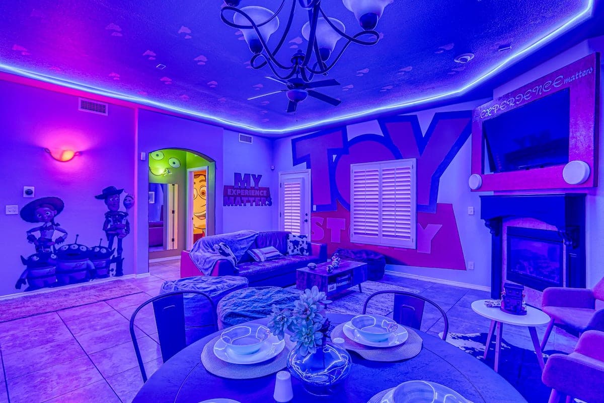 Casa de Toy Story para rentar en Airbnb.