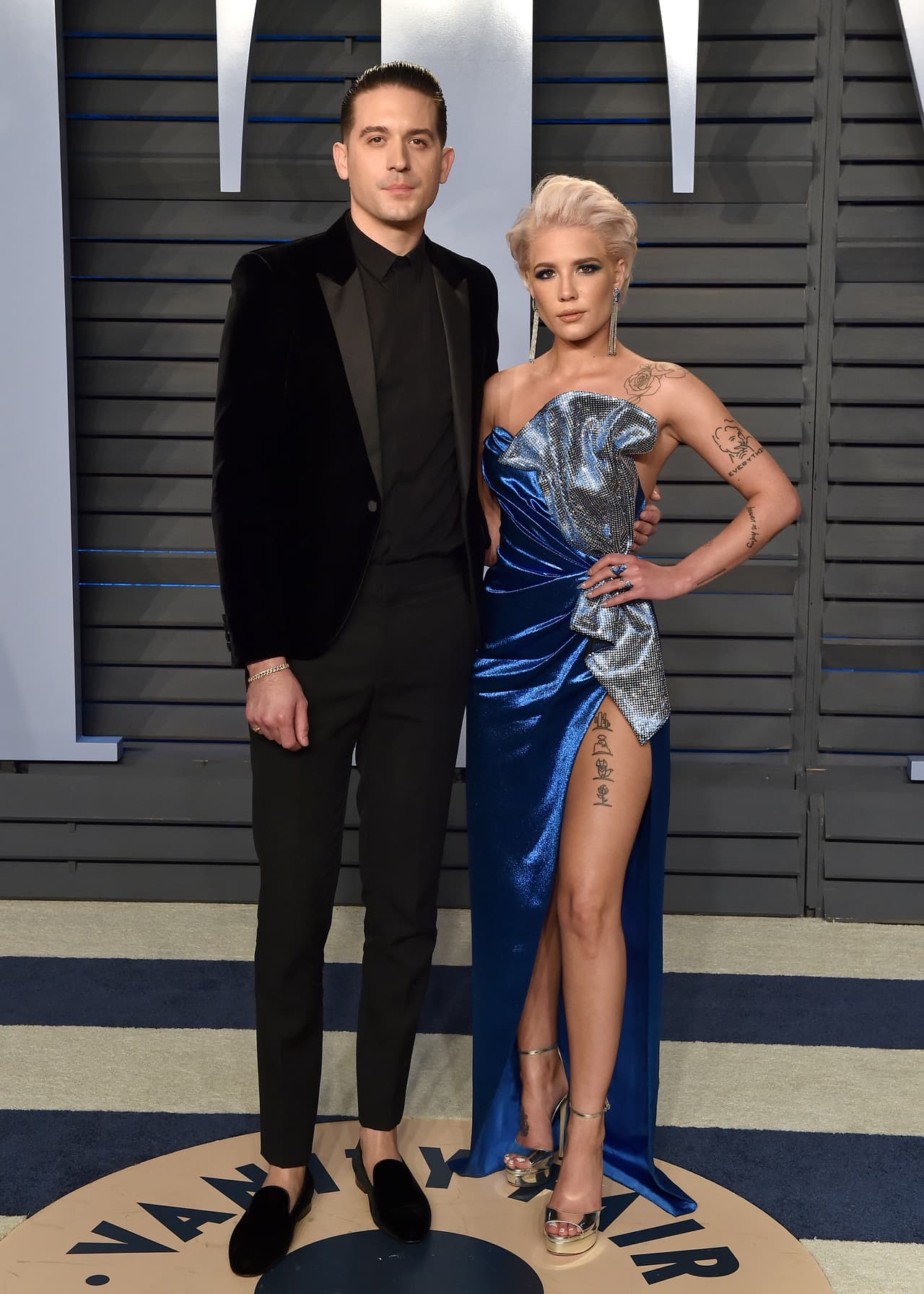 La cantante también ha sido muy abierta en cuanto a sus relaciones. En 2018, su relación con G-Eazy, por ejemplo, terminó en medio de mucha polémica. De hecho, hay quienes aseguran que su tormentosa relación inspiró varias canciones de la intérprete.